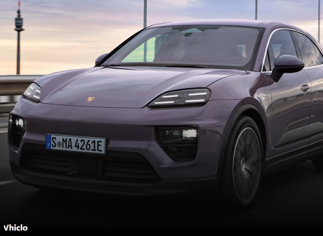 Macan 4 on Highway