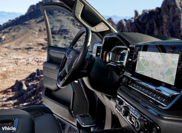 Chevrolet Silverado Interior